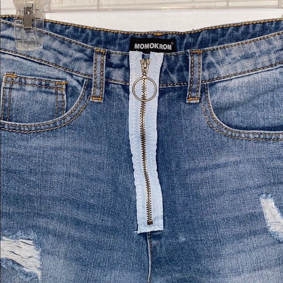 Blue jeans with white zipper - Picture 3 of 3